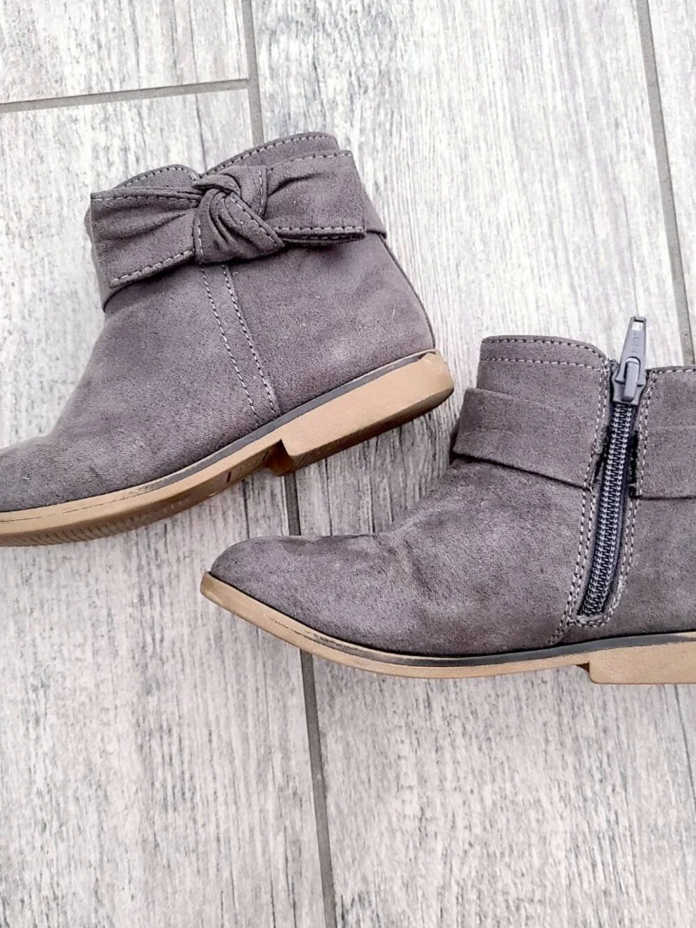 The Children's Place Ankle Boots Gray Faux Suede Bow Girls Size 10